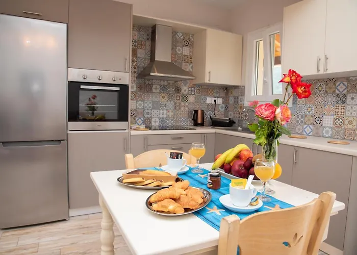 Nausika Corfu * Παλαιοκαστρίτσα